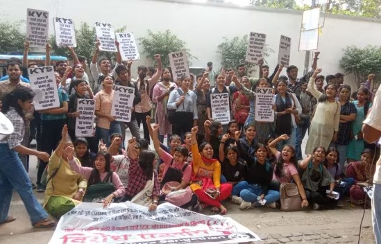 Allegations of No Printed Study Material and December Exams Surface as SOL Students Protest