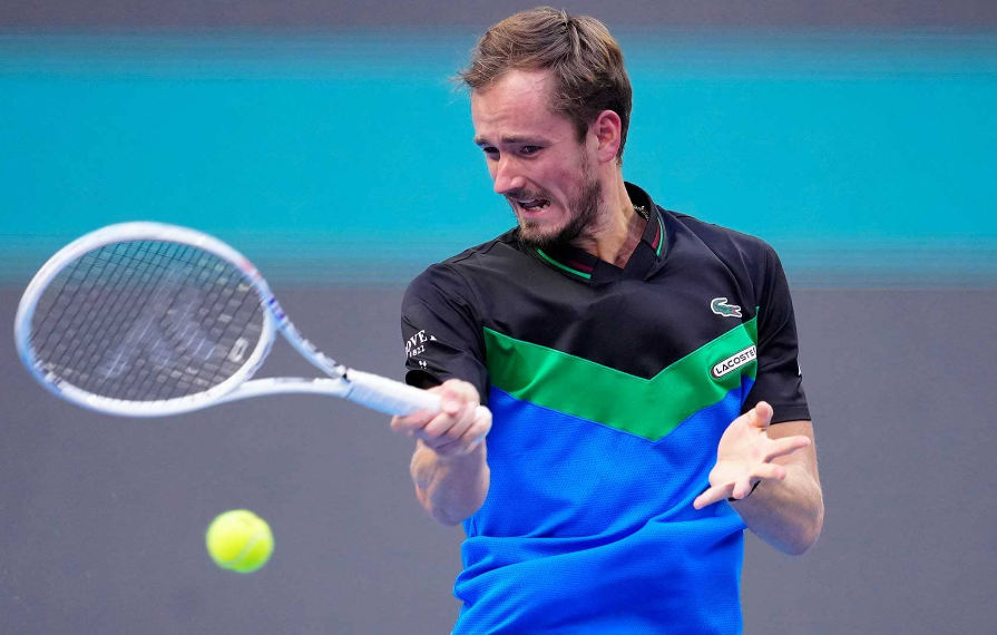 Sports News Roundup: Medvedev Secures China Open Semi-final Spot Against Familiar Foe Zverev, Mudryk and Broja End Chelsea’s Goal Drought in 2-0 Win at Fulham, and More
