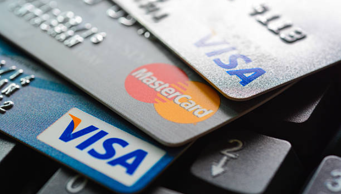 Planning to Get a Credit Card? Consider These 5 Benefits Along with Cashback Credit Cards