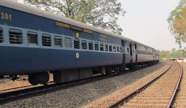 Man Faces ₹6,000 Loss: Resorts to Taking Cab as Train Delays 9 Hours