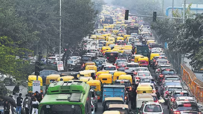 Capital Faces Traffic Snarls as Delhi Welcomes 2024