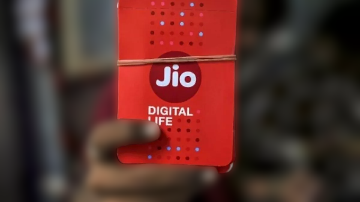 Jio Users Rejoice: Extra Data in These Two Affordable Recharge Plans, Internet Continues Even After Daily Limit Exhausted